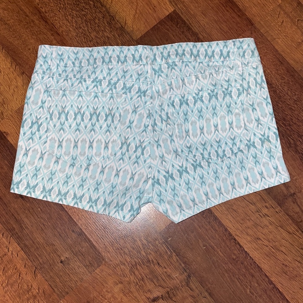 Patterned shorts - Picture 3 of 4